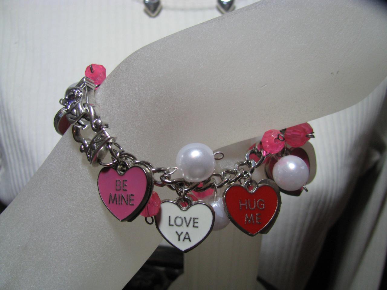 10 Off 2set Bracelet And Earrings With Valentines Hearts And Faux Pearl Beads Dangles Great Valentines Gift