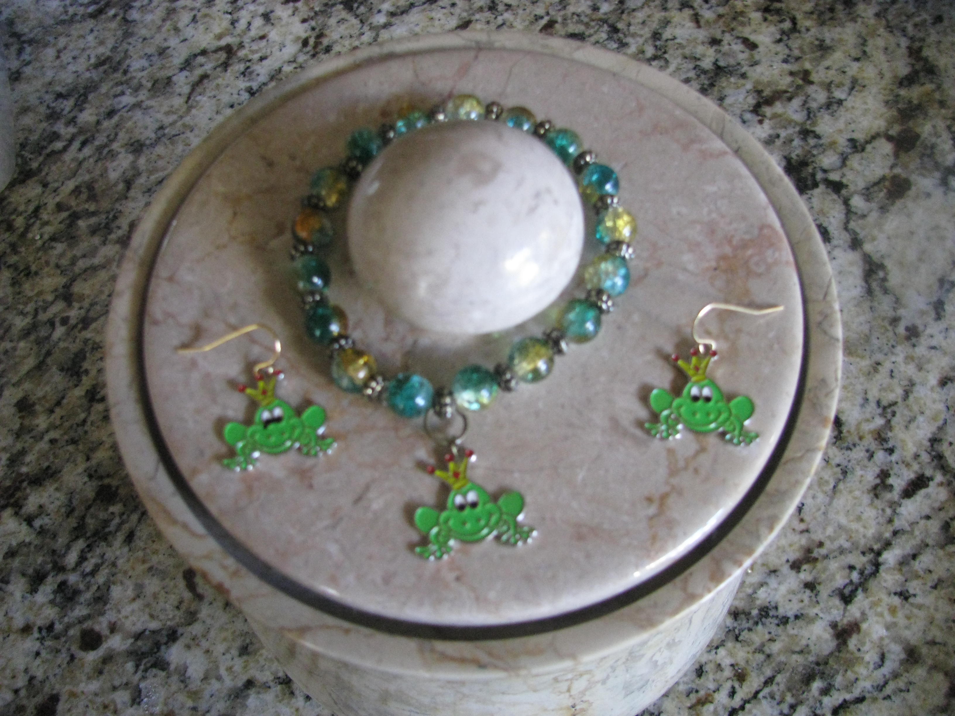 10 Off 2set Kids Frog Prince Jewelries Elastic Charm Bracelet And Matching Earrings Sh